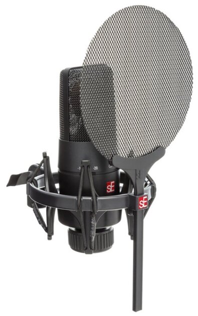 sE Electronics X1 S Vocal Microphone with Isolation Pack: Shock Mount, Pop Filter, and Cable