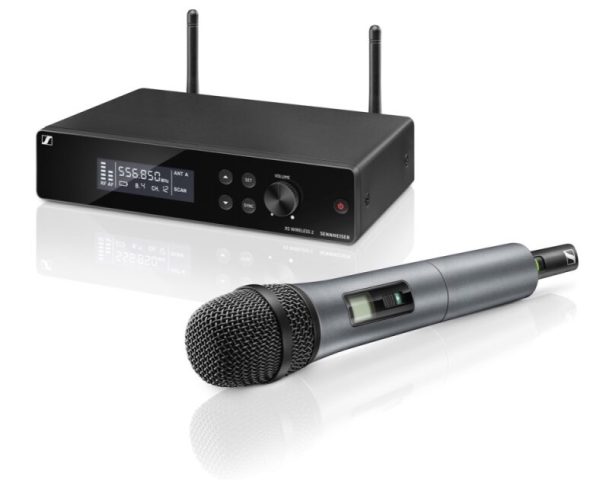 Sennheiser XSW 2-835 Wireless Handheld Microphone System
